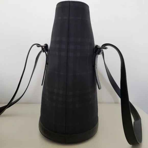 Burberry Vintage Navy Nova Check Bucket Shoulder Bag - Picture 3 of 15